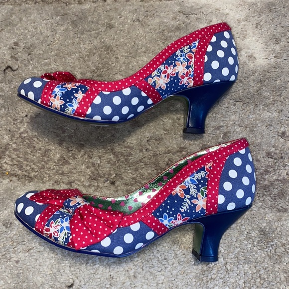 SHAKE IT POETIC LICENCE VINTAGE POLKA DOT HEELS - Picture 2 of 7